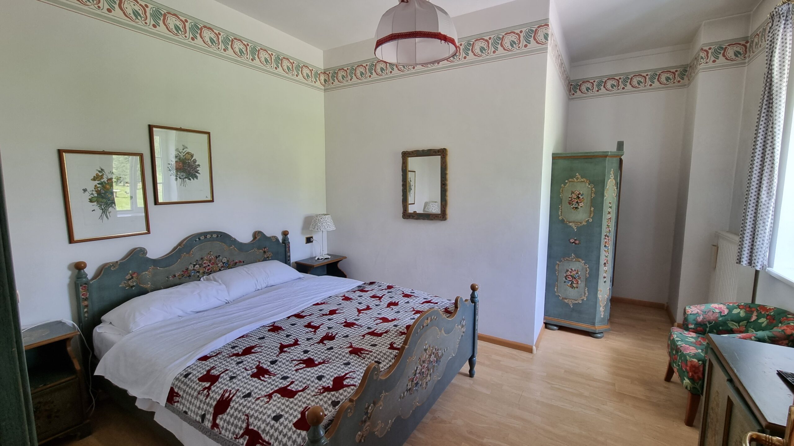 Lago di Carezza (Karersee), Val di Fassa – Vendo proprietà di 2 settimane centrali di Luglio in residence Golf Hotel Carezza – Appartamento di 5 posti letto, balcone panoramico, a 1740 mt di altitudine